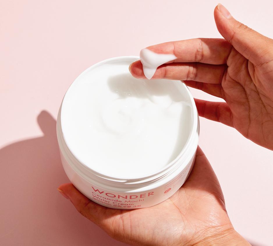 Wonder Ceramide Mochi Water Cream – Deep Hydration & Firming Care